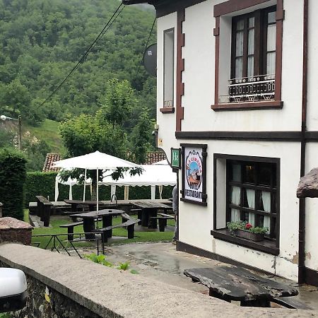 Hotel Restaurante La Carasca Orlé Buitenkant foto