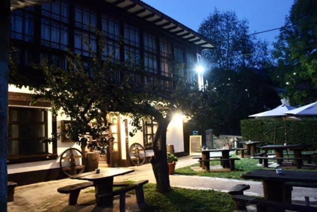 Hotel Restaurante La Carasca Orlé Buitenkant foto
